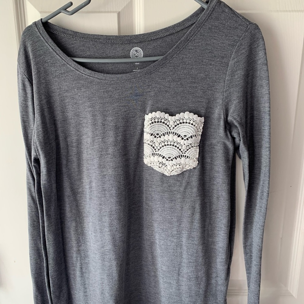 Long sleeve gray shirt